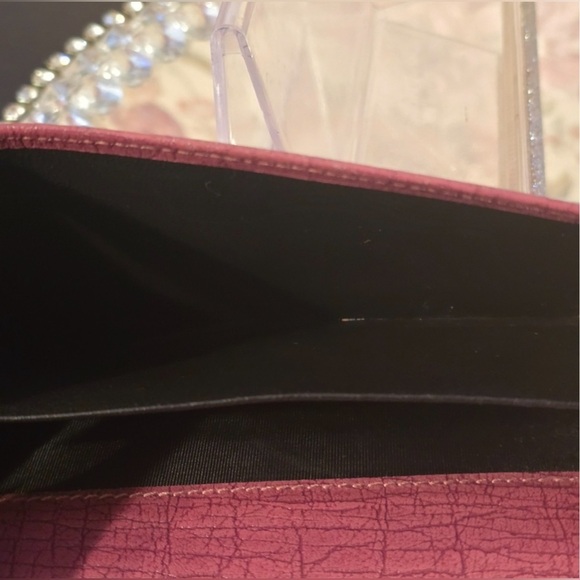 GUCCI Pink Long Wallet w/Decorative Rivets, EUC - Picture 13 of 16